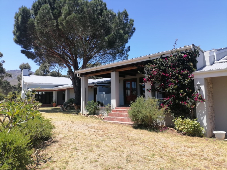 To Let 3 Bedroom Property for Rent in High Riding Country Estate Western Cape